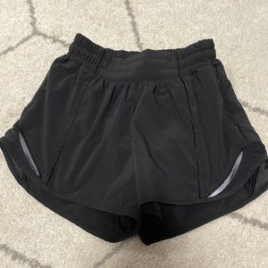 BLACK LULULEMON SHORTS SIZE 0 “4